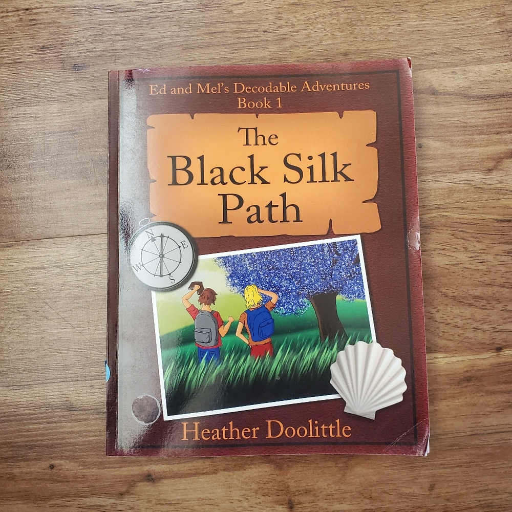The Black Silk Path (Ed and Mel's Decodable Adventures Book 1)